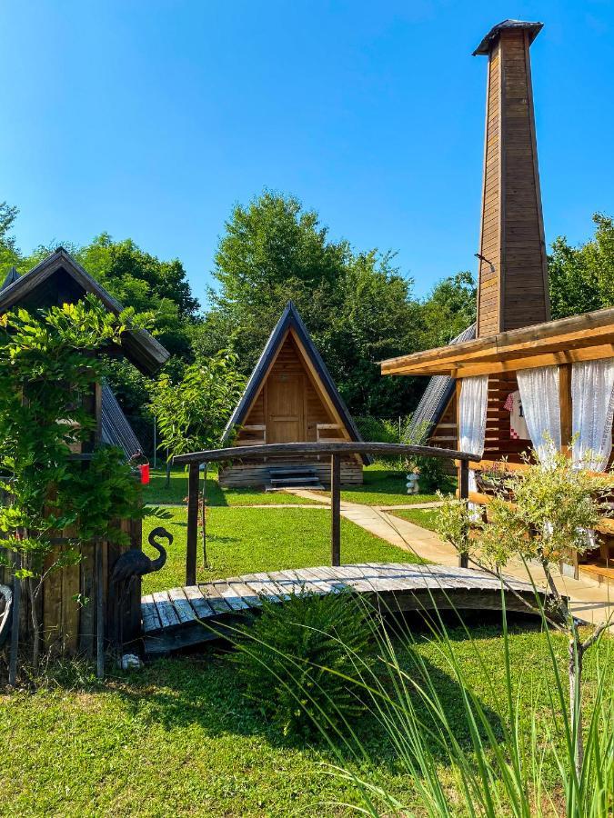 Rooms & Glamping Lana Haus Licko Petrovo Selo Екстер'єр фото