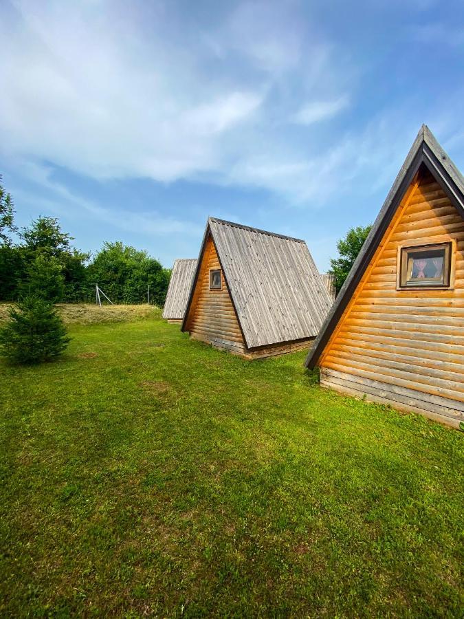 Rooms & Glamping Lana Haus Licko Petrovo Selo Екстер'єр фото