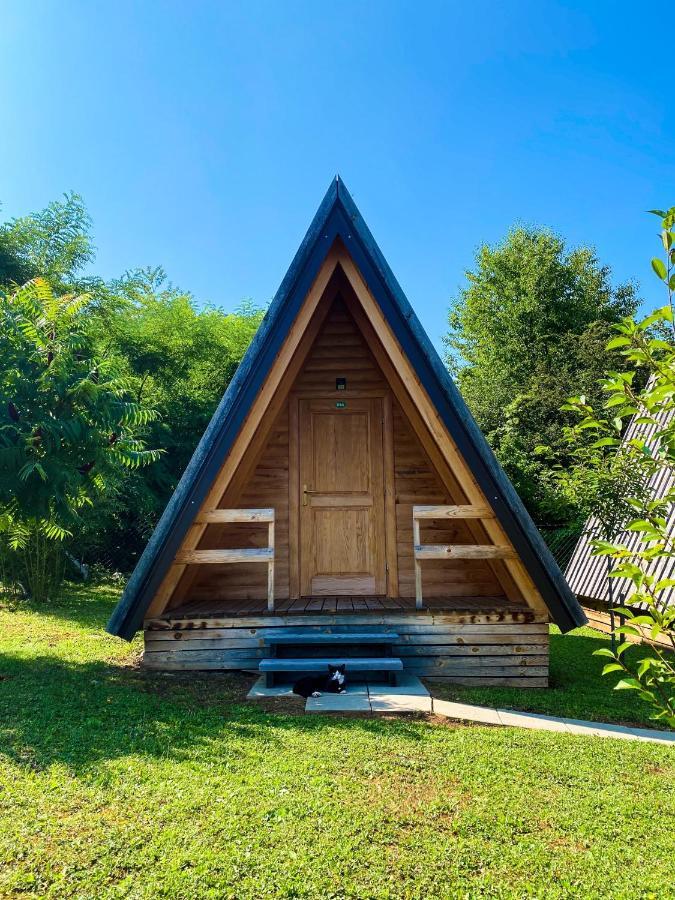 Rooms & Glamping Lana Haus Licko Petrovo Selo Екстер'єр фото