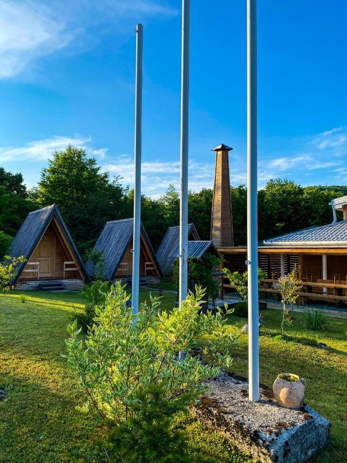 Rooms & Glamping Lana Haus Licko Petrovo Selo Екстер'єр фото