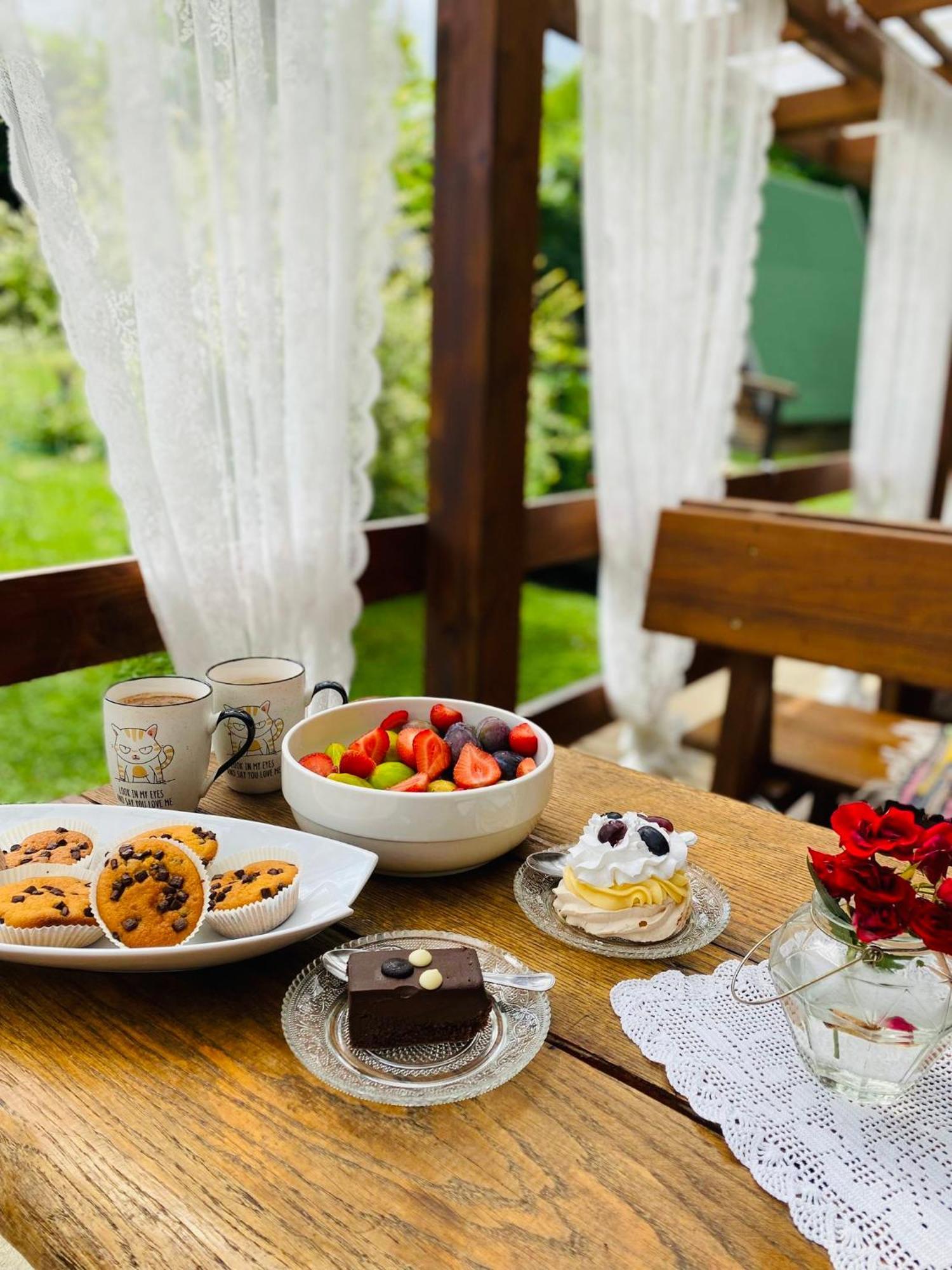 Rooms & Glamping Lana Haus Licko Petrovo Selo Екстер'єр фото