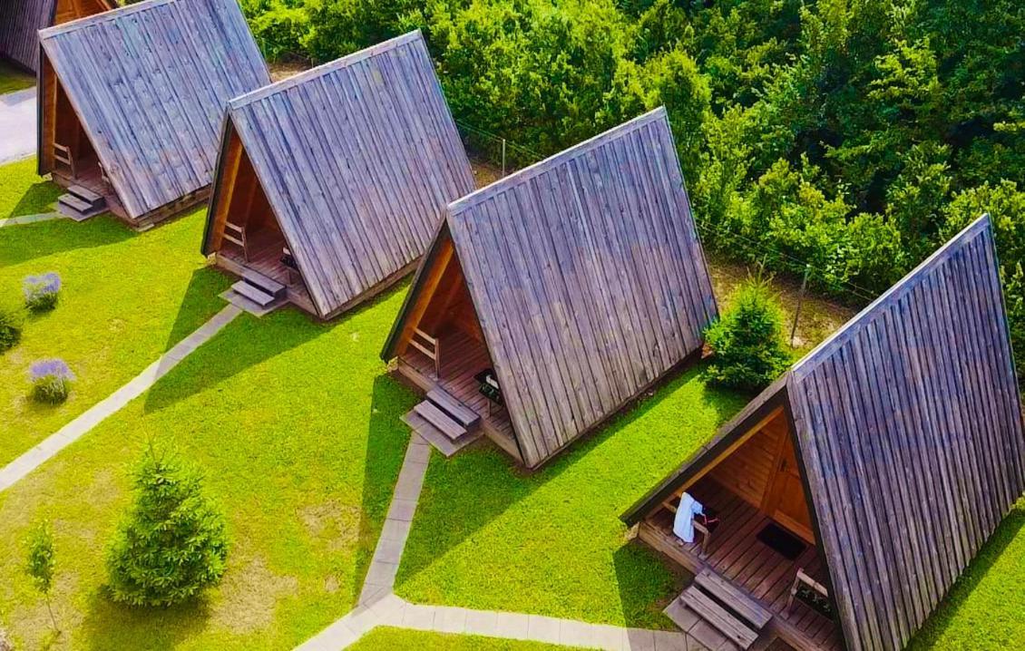 Rooms & Glamping Lana Haus Licko Petrovo Selo Екстер'єр фото