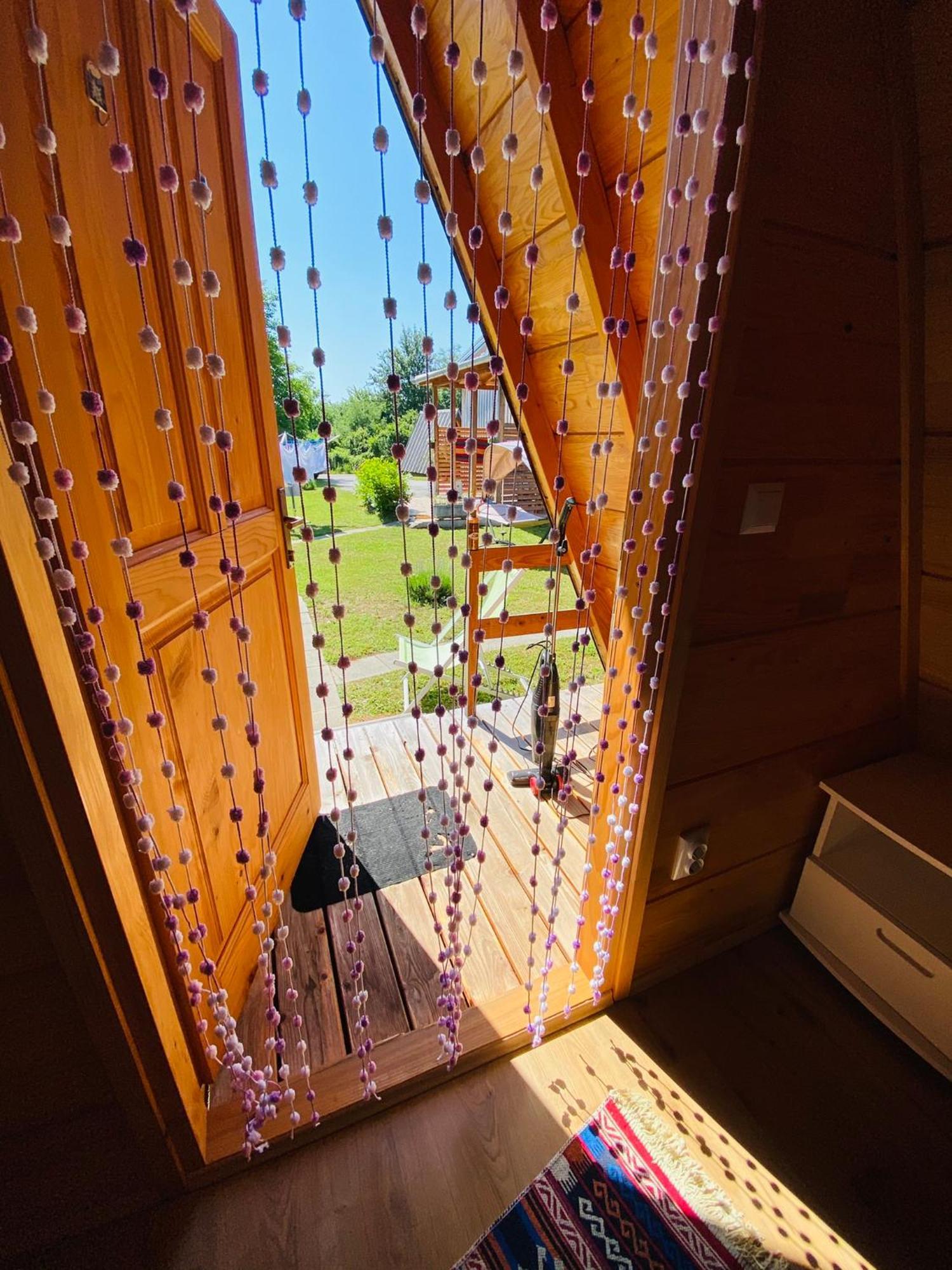 Rooms & Glamping Lana Haus Licko Petrovo Selo Екстер'єр фото